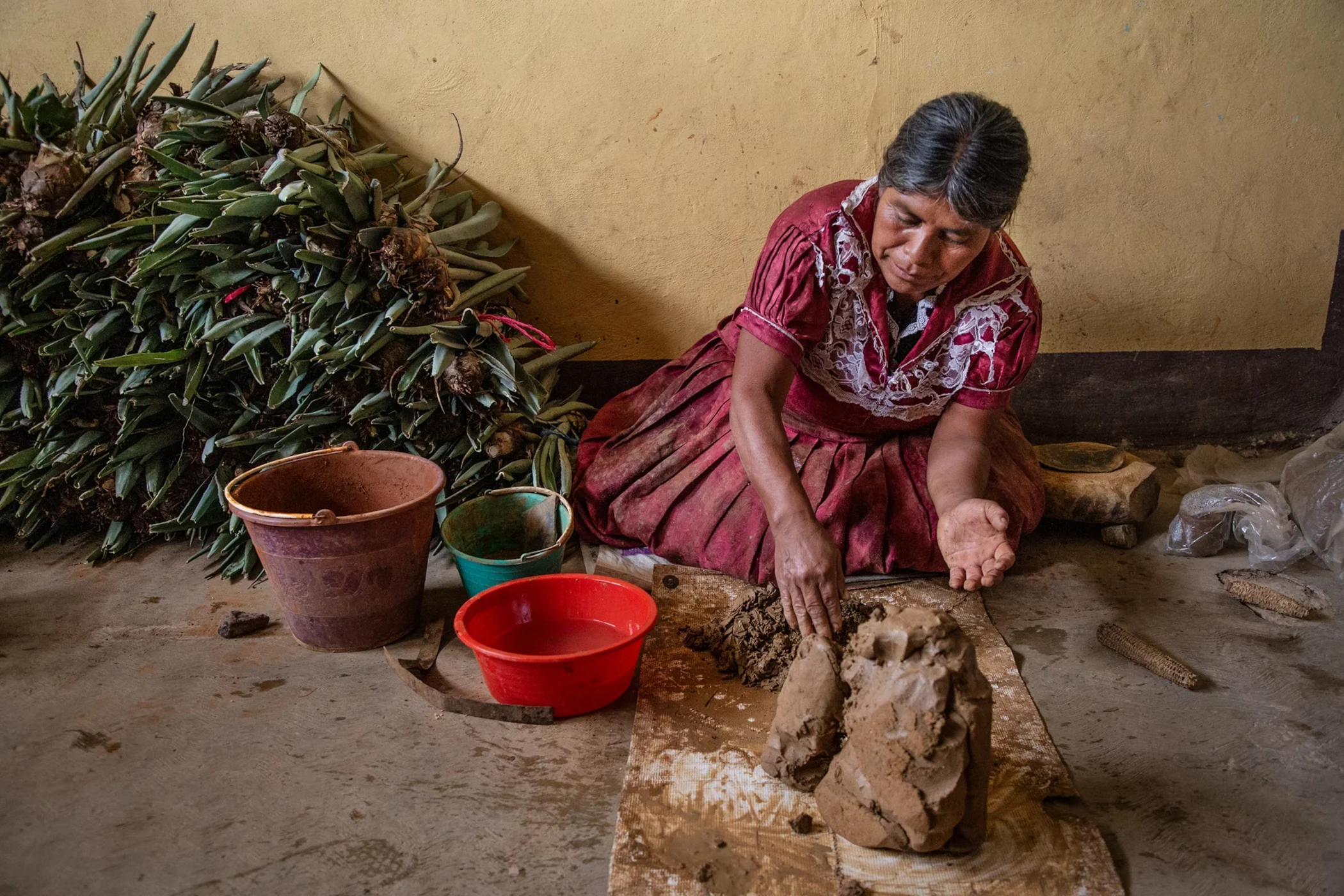 Mexican master artisan at work for Alkimista